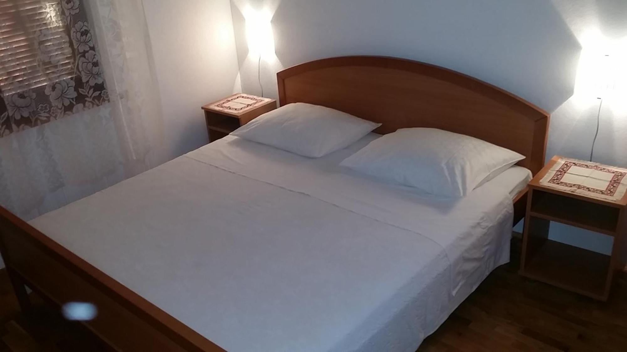 Apartments Mrva Ugljan Phòng bức ảnh