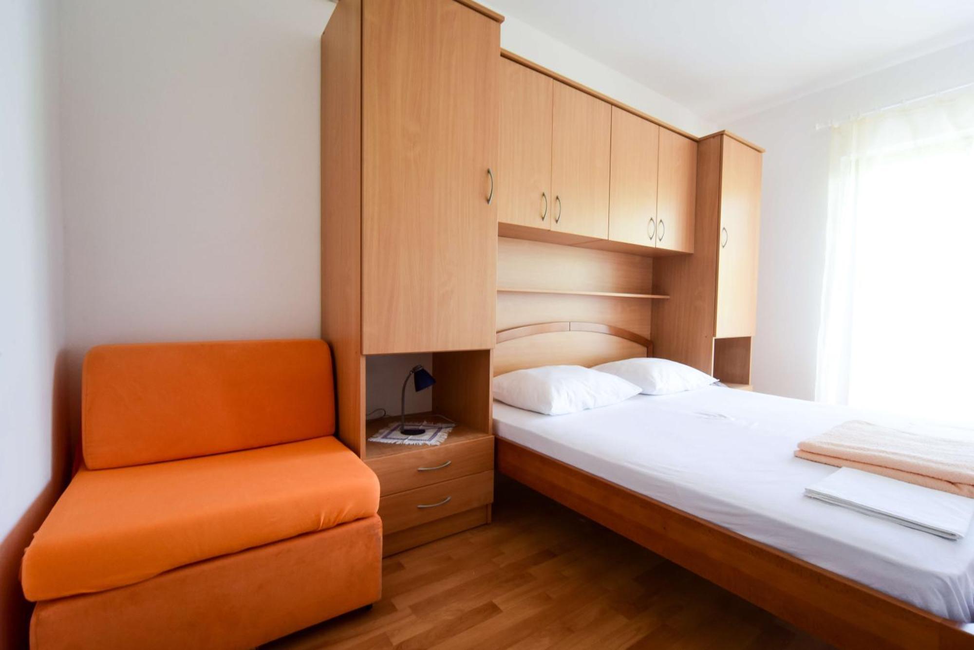Apartments Mrva Ugljan Ngoại thất bức ảnh