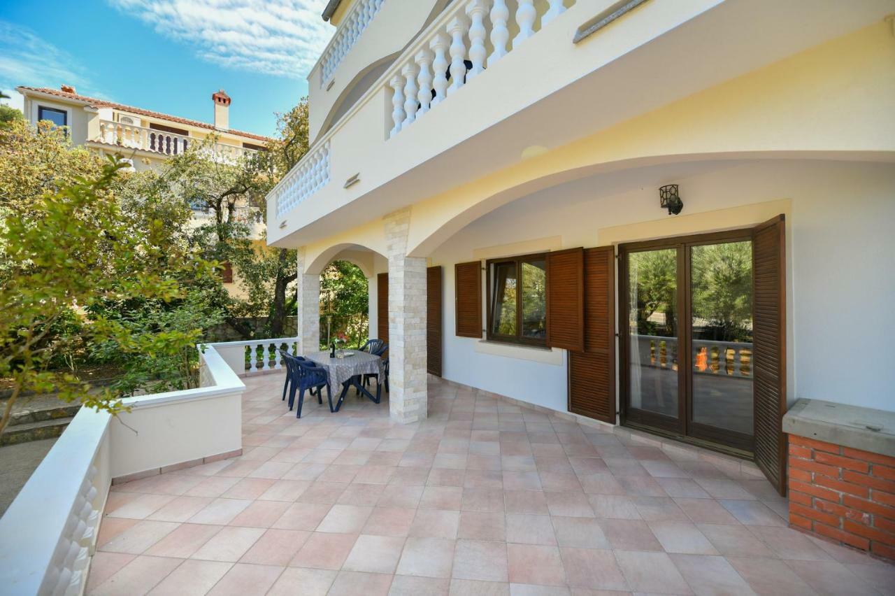Apartments Mrva Ugljan Ngoại thất bức ảnh